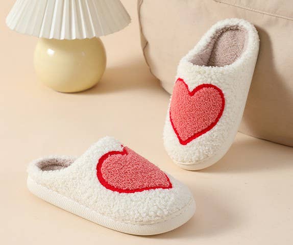 SOFT PLUSH HEART RAINBOW WARM SLIPPERS | 40SP014: Medium / Big Heart