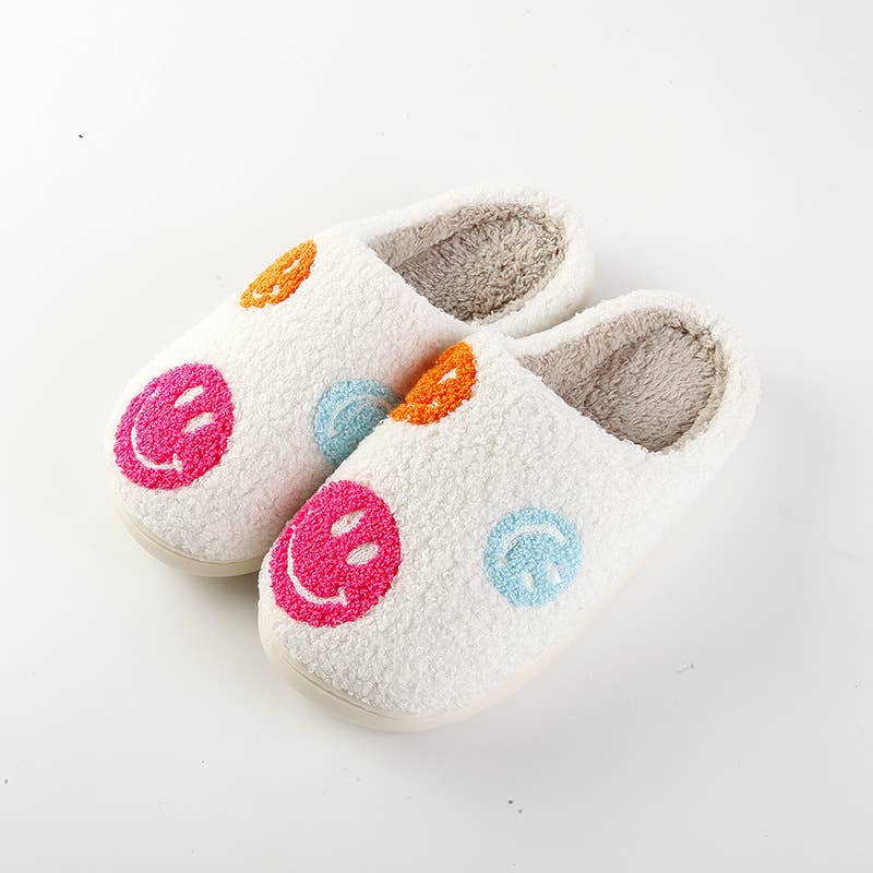 SOFT PLUSH SMILEY FACE WARM SLIPPERS | 40SP014: Medium / SMILEY IVORY